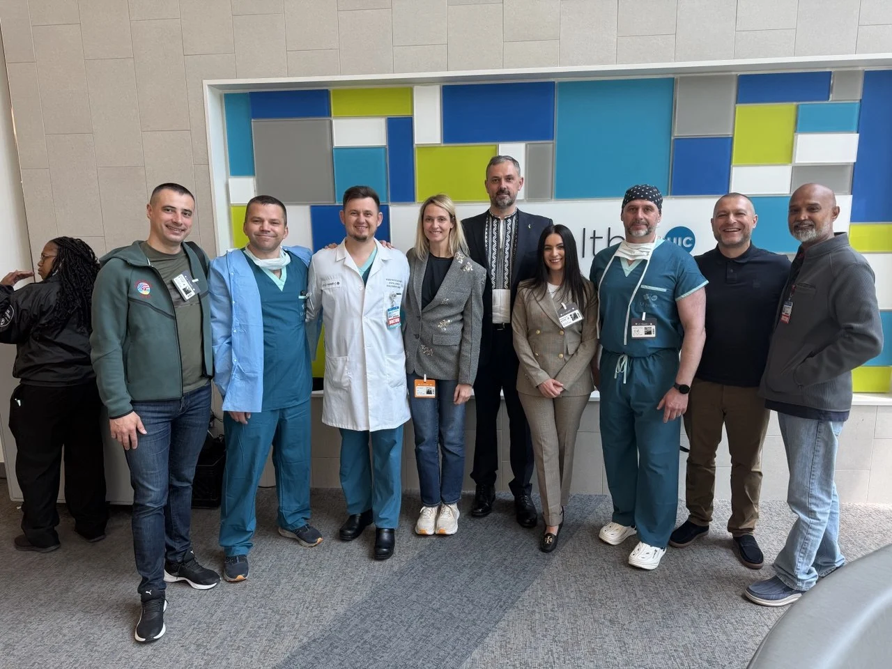 Das Team aus Ärzten und Fachkräften des Rehabilitationszentrums auf einem Gruppenfoto